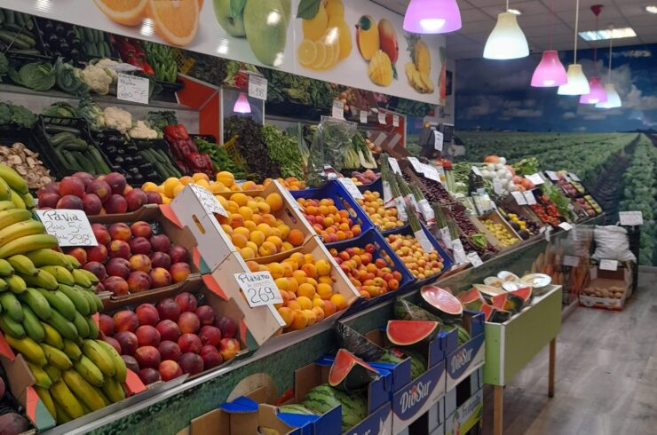 LOCAL EN MARIA GUERRERO (FRUTER&Iacute;A)