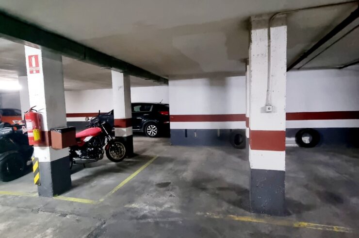 GARAJE EN VENTA EN CALLE LAGUNA AZORIN