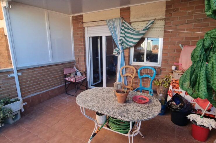 PISO EN VENTA EN CALLE ESTROMBOLI