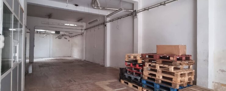 AMPLIO LOCAL ALMACEN EN VENTA EN CALLE ROM&Aacute;N IZUZQUIZA